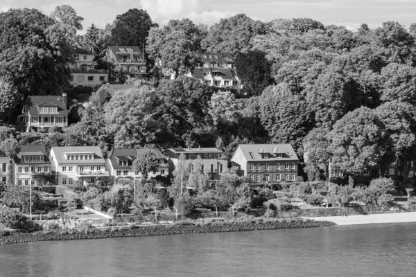 Almanya 'da Hamburg şehri ve limanı