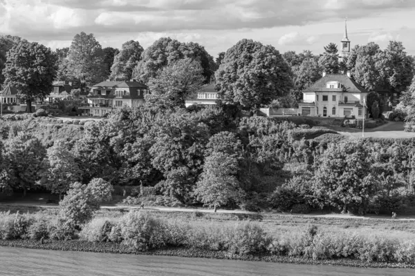 Almanya 'da Hamburg şehri ve limanı