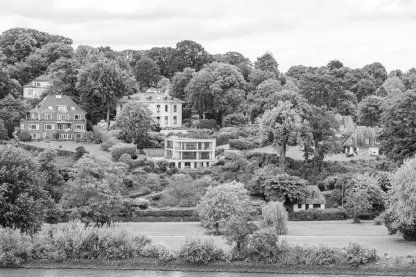 Almanya 'da Hamburg şehri ve limanı