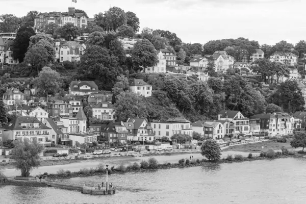 Hamburg Limanı ve Elbe Nehri