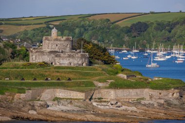 İngiliz sahillerinde gemi gezisi.