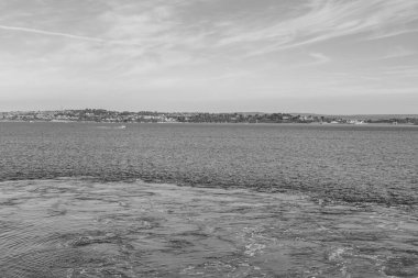 İngiliz sahillerinde gemi gezisi.