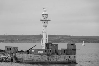 İngiliz sahillerinde gemi gezisi.