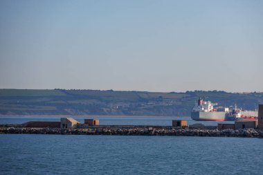 İngiliz sahillerinde gemi gezisi.