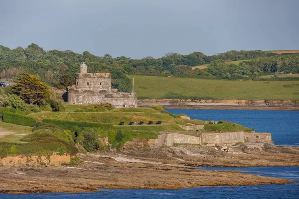 İngiliz sahillerinde gemi gezisi.