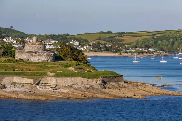 İngiliz sahillerinde gemi gezisi.