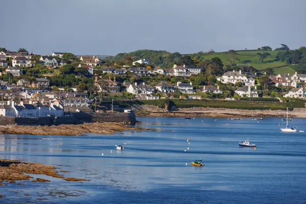 İngiliz sahillerinde gemi gezisi.