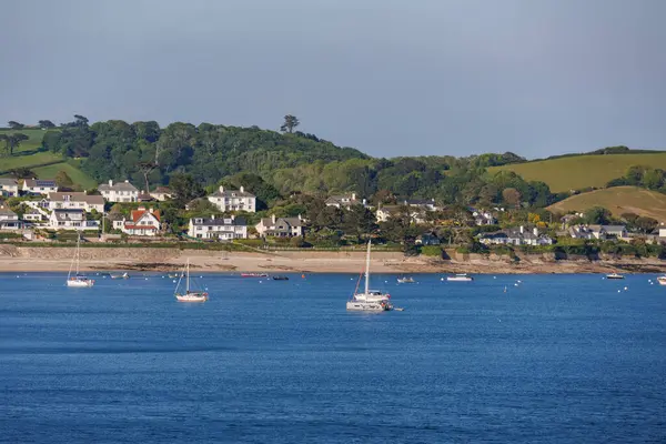 İngiliz sahillerinde gemi gezisi.