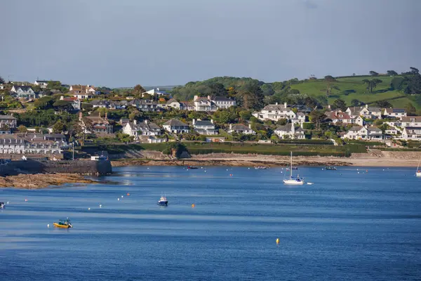 İngiliz sahillerinde gemi gezisi.