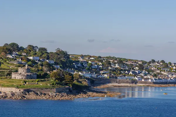 İngiliz sahillerinde gemi gezisi.