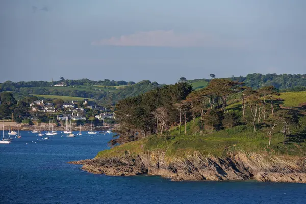 İngiliz sahillerinde gemi gezisi.