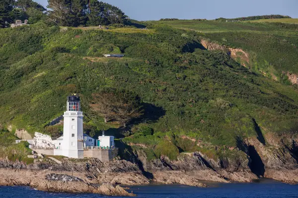 İngiliz sahillerinde gemi gezisi.