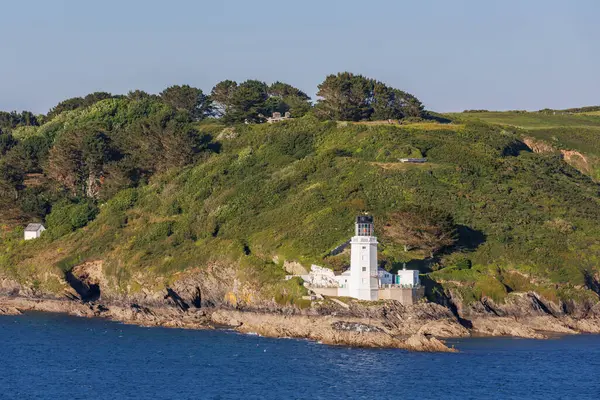 İngiliz sahillerinde gemi gezisi.