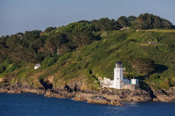 İngiliz sahillerinde gemi gezisi.