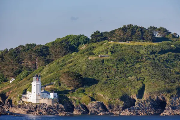 İngiliz sahillerinde gemi gezisi.