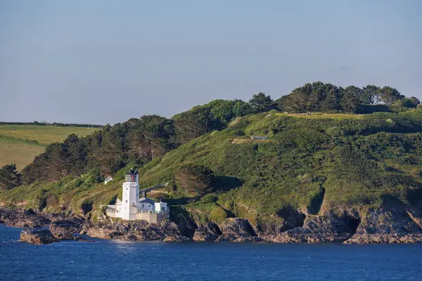 İngiliz sahillerinde gemi gezisi.
