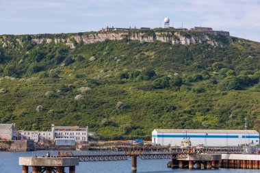 İngiliz sahillerinde gemi gezisi.
