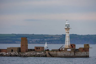 İngiliz sahillerinde gemi gezisi.
