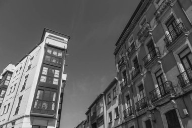 İspanya kıyısındaki Gijon şehri