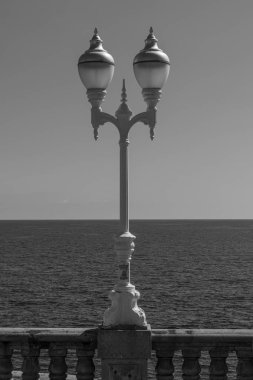 İspanya kıyısındaki Gijon şehri