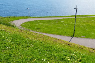 İspanya kıyısındaki Gijon şehri