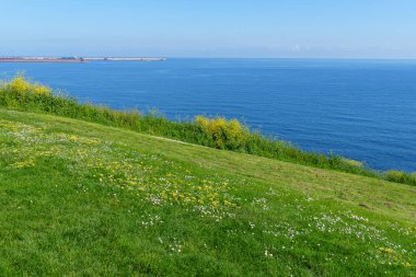 İspanya kıyısındaki Gijon şehri