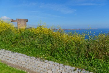 İspanya kıyısındaki Gijon şehri