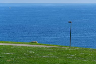 İspanya kıyısındaki Gijon şehri