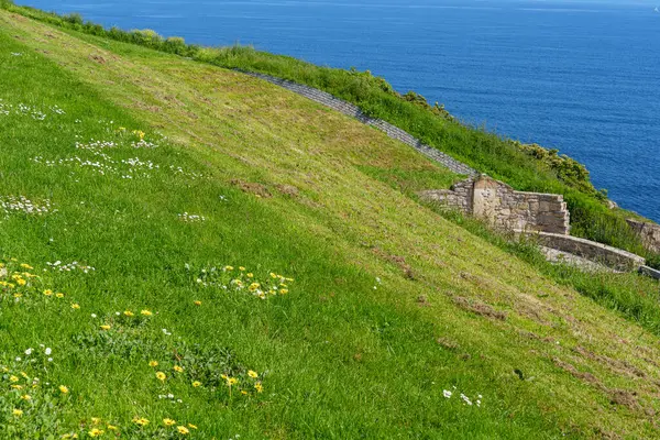 İspanya kıyısındaki Gijon şehri