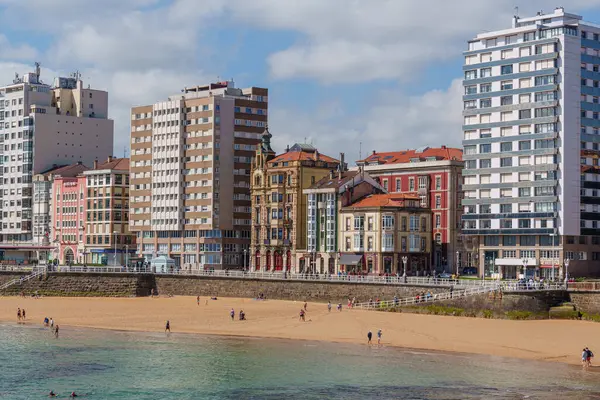 İspanya 'daki Gijon şehri.