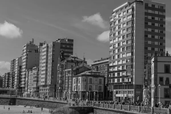 İspanya 'daki Gijon şehri.