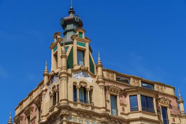 İspanya şehri Gijon denizde.