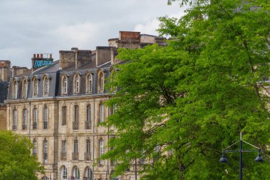 Garonne nehrindeki Bordeaux şehrinde.