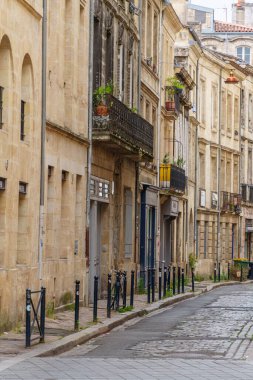 Garonne nehrindeki Bordeaux şehrinde.