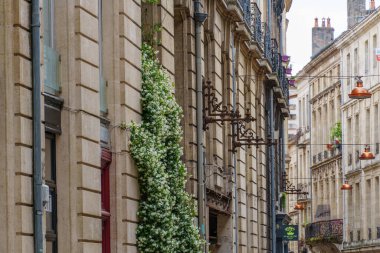 Garonne nehrindeki Bordeaux şehrinde.