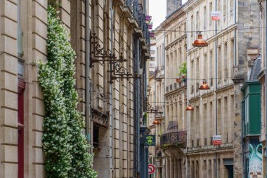 Garonne nehrindeki Bordeaux şehrinde.