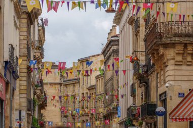 Garonne nehrindeki Bordeaux şehrinde.