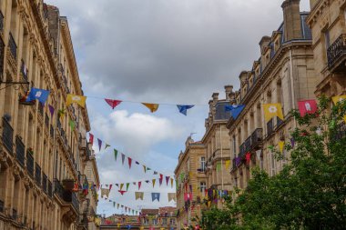 Garonne nehrindeki Bordeaux şehrinde.