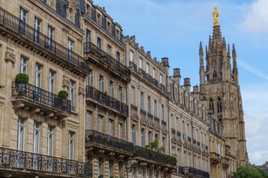 Garonne nehrindeki Bordeaux şehrinde.
