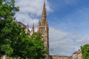 Garonne nehrindeki Bordeaux şehrinde.