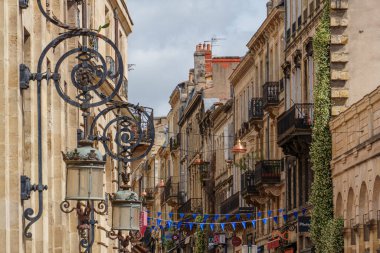 Garonne nehrindeki Bordeaux şehrinde.