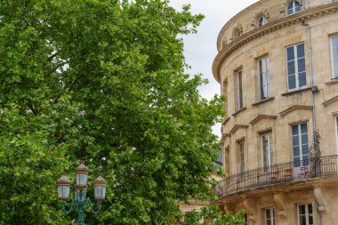 Garonne nehrindeki Bordeaux şehrinde.