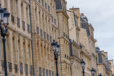 Garonne nehrindeki Bordeaux şehrinde.