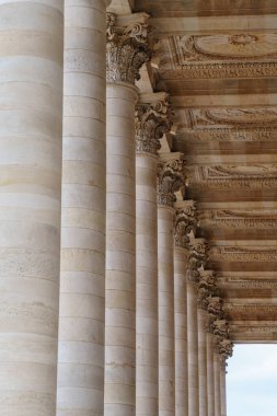 Garonne nehrindeki Bordeaux şehrinde.