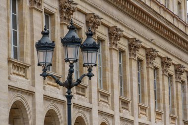 Garonne nehrindeki Bordeaux şehrinde.