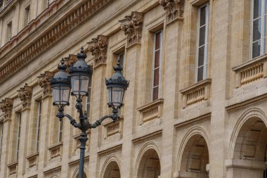Garonne nehrindeki Bordeaux şehrinde.