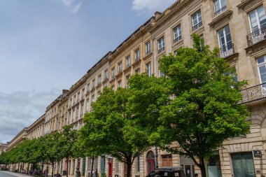 Garonne nehrindeki Bordeaux şehrinde.