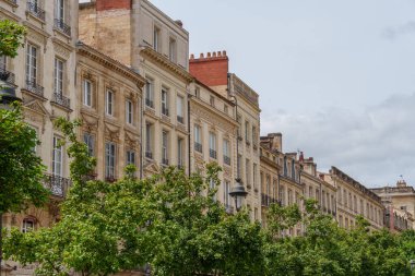 Garonne nehrindeki Bordeaux şehrinde.