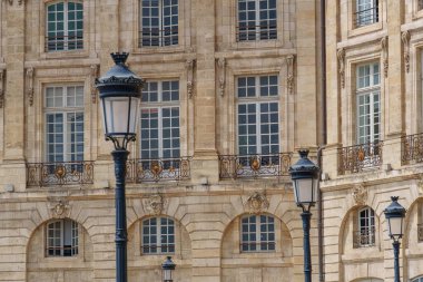 Garonne nehrindeki Bordeaux şehrinde.
