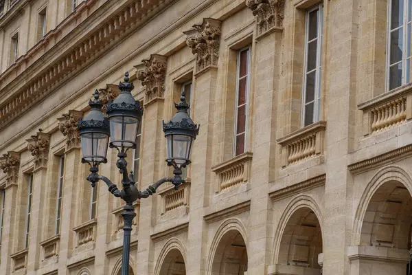 Garonne nehrindeki Bordeaux şehrinde.